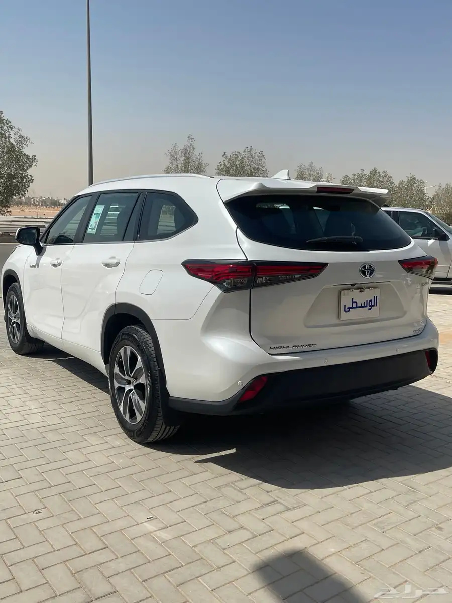 للبيع تويوتا هايلاندر 2023 GLEدفع رباعي 4