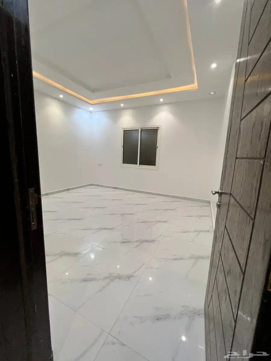 فله للايجار حي البيان 8