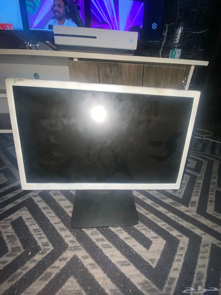 اكس بوكس مع شاشة فيمنق للبيع مستعجل 2