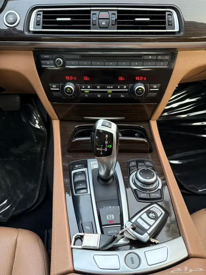 BMW 730Li 2010 26