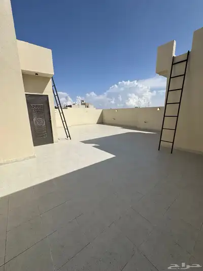 للبيع بالمحاله روف علوي دور ثاني مع ملحق بمدخل سياره 380م 16