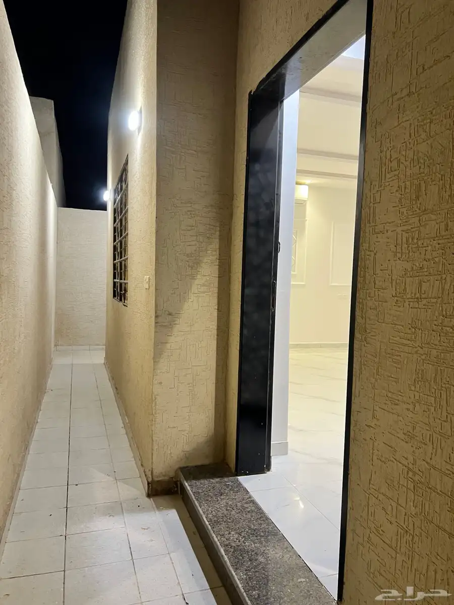 فله للايجار حي البيان 0