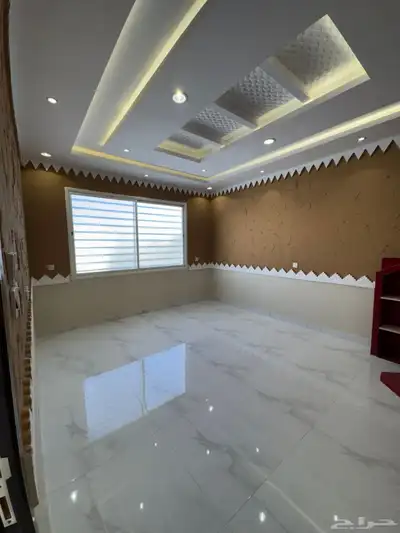 للبيع بالمحاله روف علوي دور ثاني مع ملحق بمدخل سياره 380م 14