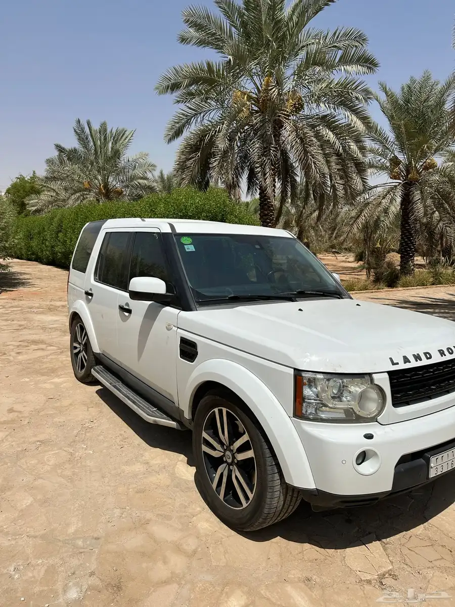 لاندروفر LR4 فل كامل موديل 2013 نظيف ( المكينة خربانة فقط ) 1