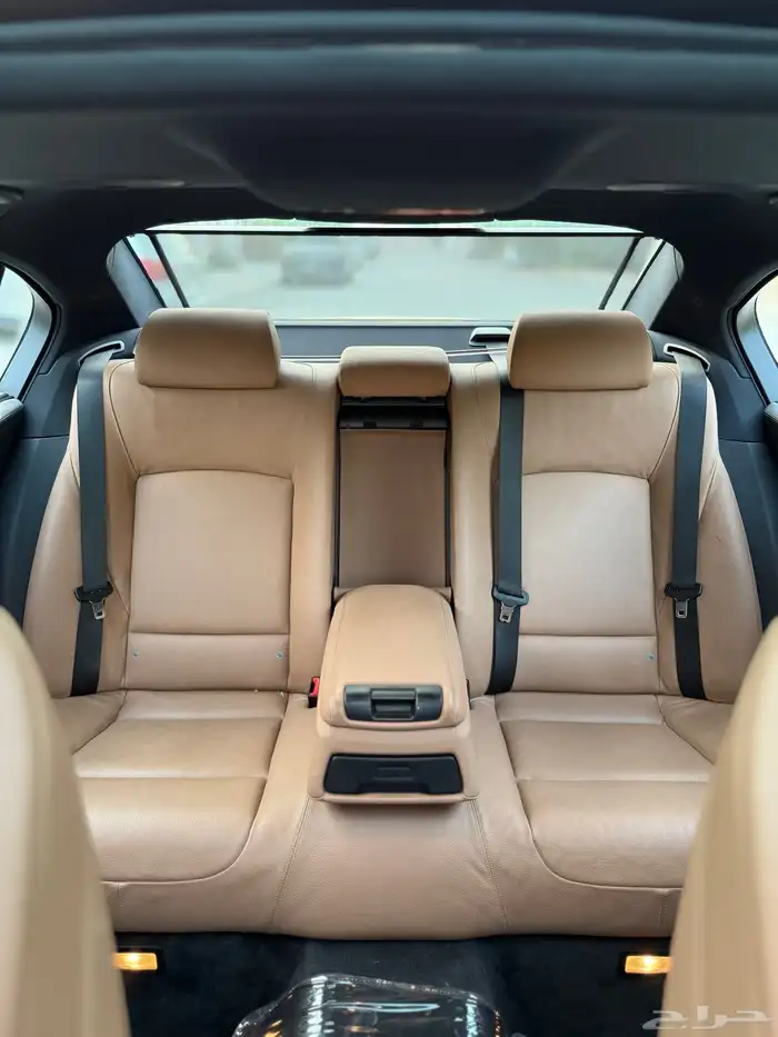 BMW 730Li 2010 24