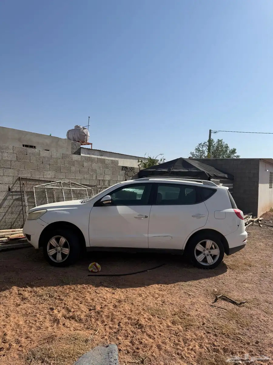 GEELY-EMGRAND X بيع تشليح كل شي فيها معاد المكينة والقير 2