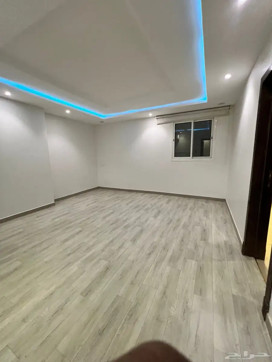 فله للايجار حي البيان 4