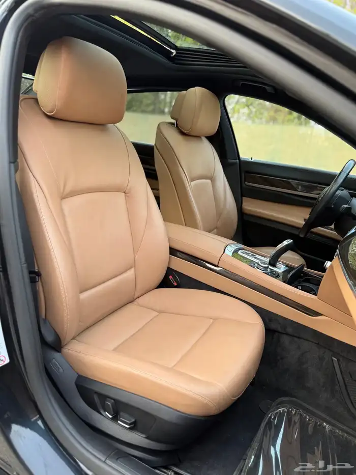 BMW 730Li 2010 25