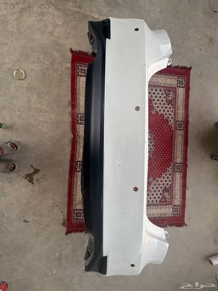 صدام خلفي كامري ابيض لؤلؤي 2018-2024 0