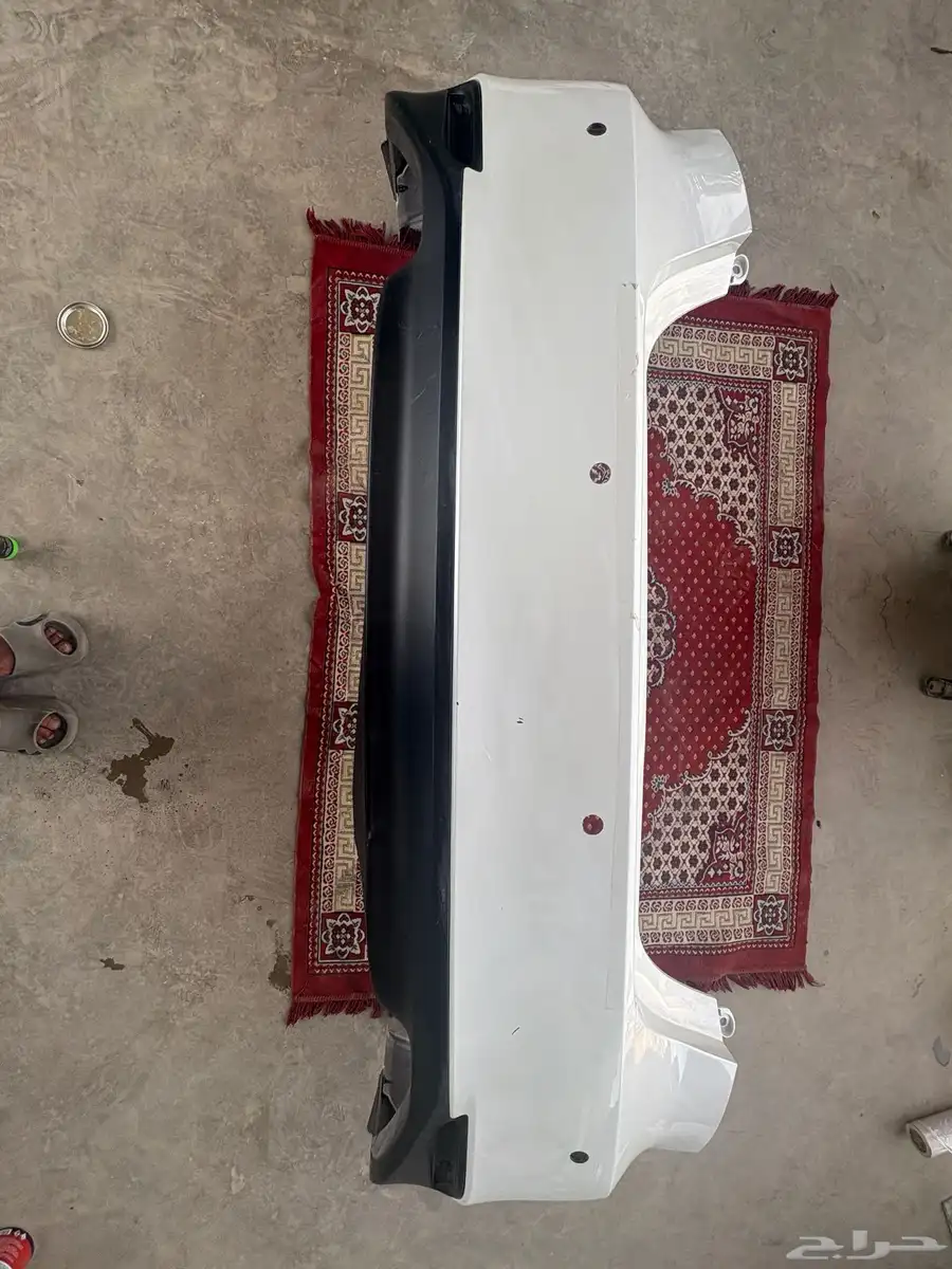 صدام خلفي كامري ابيض لؤلؤي 2018-2024 0