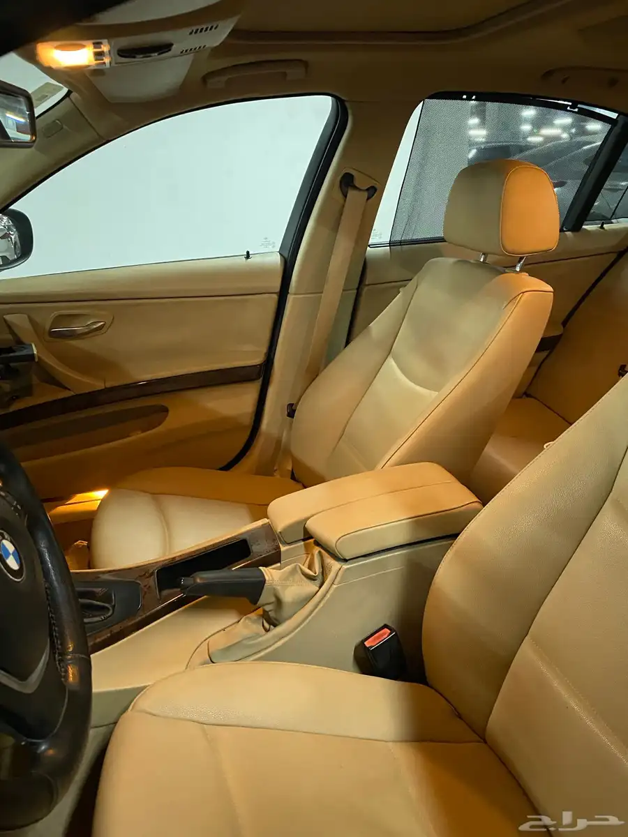 بي ام دبليو الفئه الثالثه 320i 4