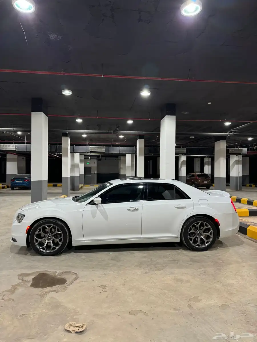 كرايسلر s300 5.7 10