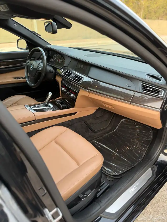 BMW 730Li 2010 21