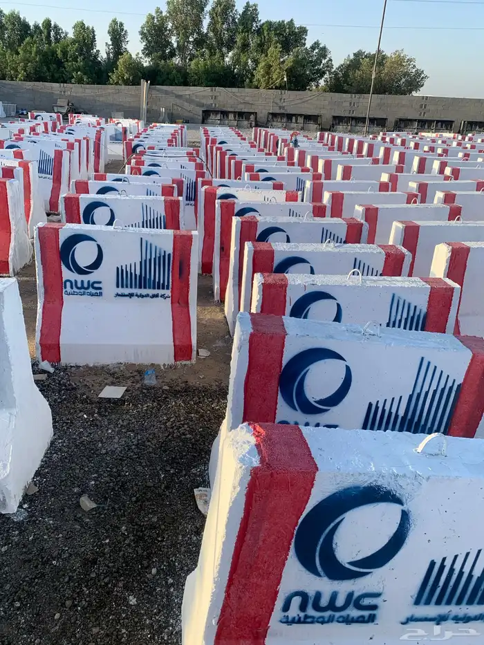 قواعد اناره وحواجز خرسانيه سفتي نيوجيرسي صبات مصدات 13