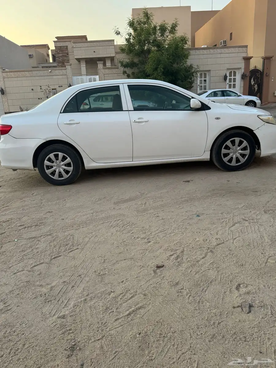 للبيع كورلا 2013 مكينه 1800 5