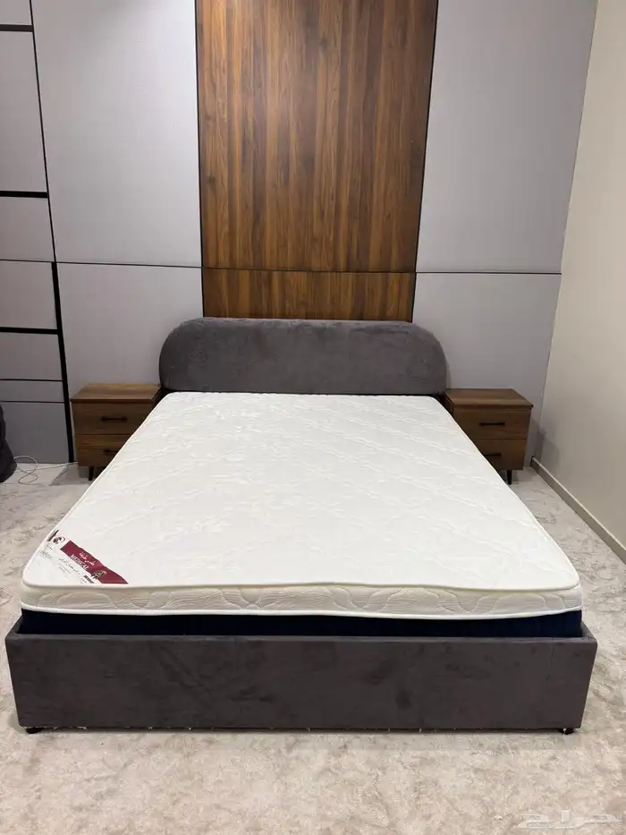 سرير  مراتب  دواليب  تسريحات و أثاث غرفة نوم كامل 13