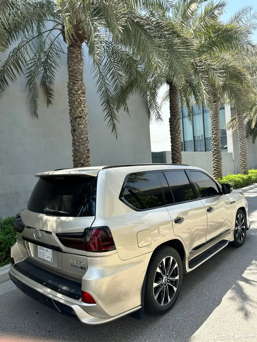 جيب لكزس 2014 مرهم 2021 بحاله نادره 1