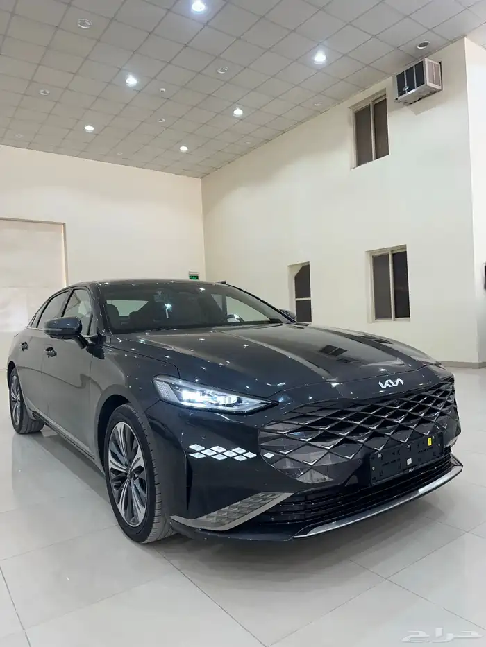 كيا k8 نص فل 6 سلندر 2022 ممشي 52 الف فقط شرط فحص 10