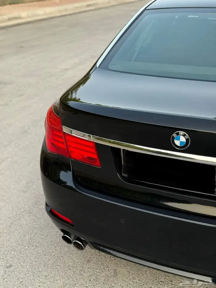 BMW 730Li 2010 7