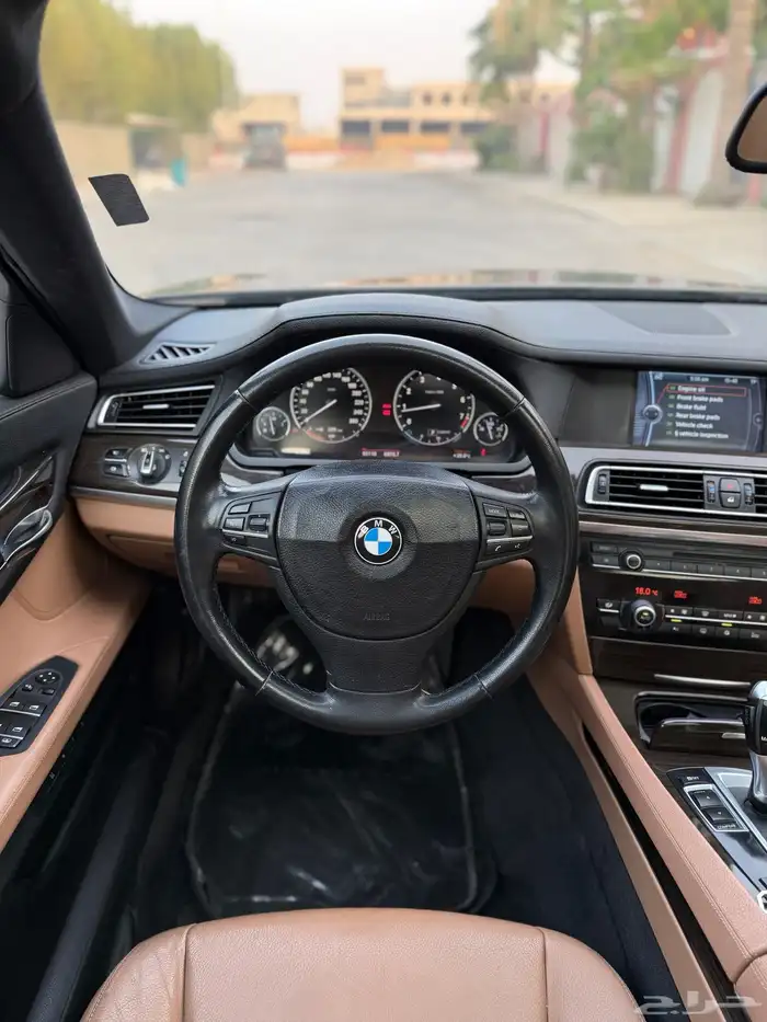 BMW 730Li 2010 30