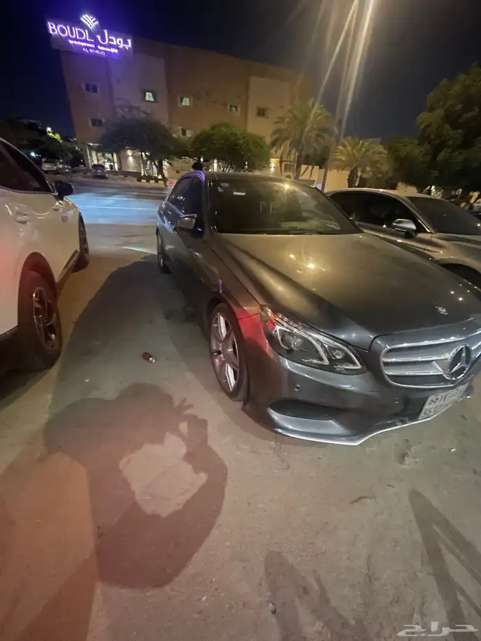 للبيع مرسيدس E-Class 2016 ممشى 160 الف مستخدم واحد 0
