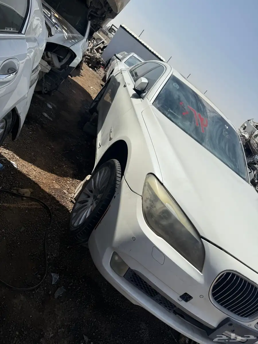 بي ام حجم 750. مديل 2010 تشليح قطع غيار ونشتري السيارات 2