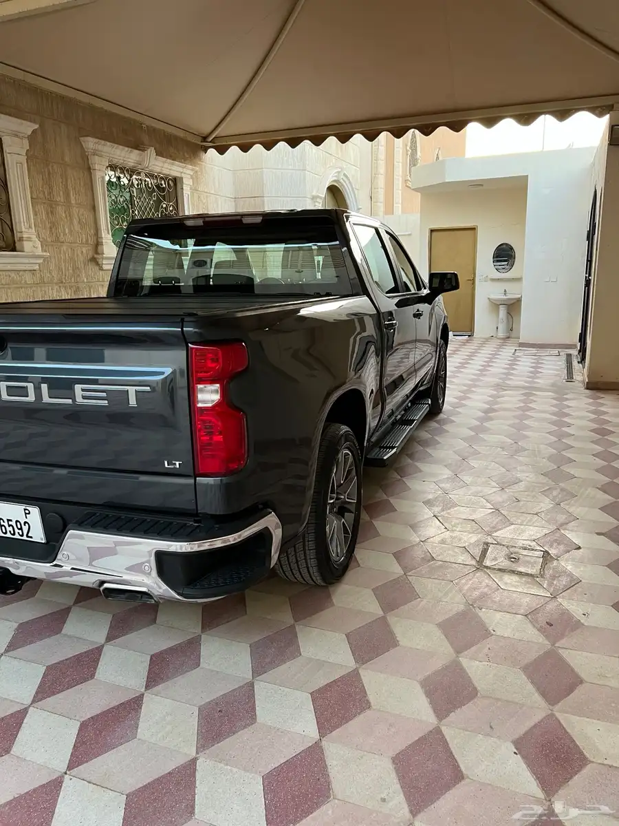 سلفرادو LT لوح دبي 3