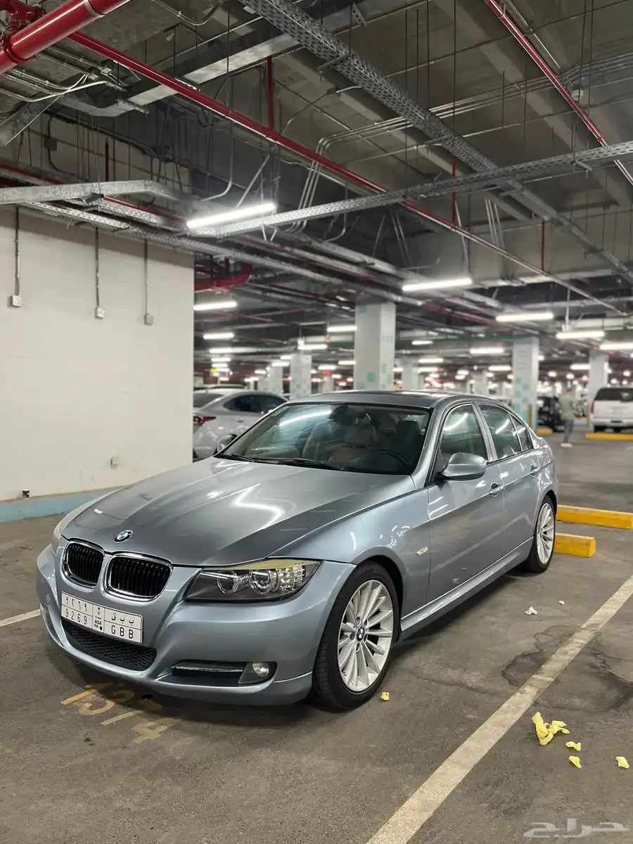 بي ام دبليو الفئه الثالثه 320i 2