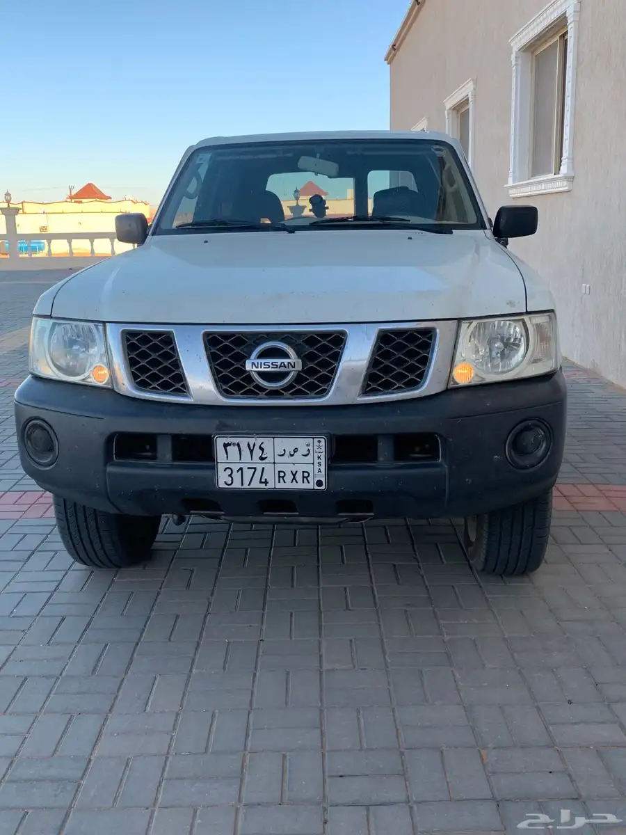 نيسان 0