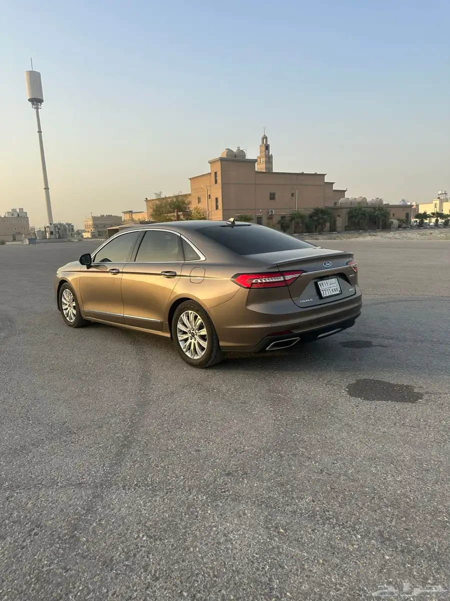 فورد تورس 1