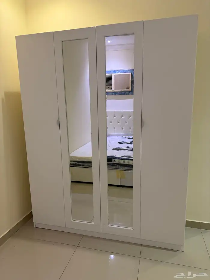 سرير  مراتب  دواليب  تسريحات و أثاث غرفة نوم كامل 44