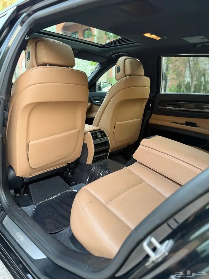 BMW 730Li 2010 19
