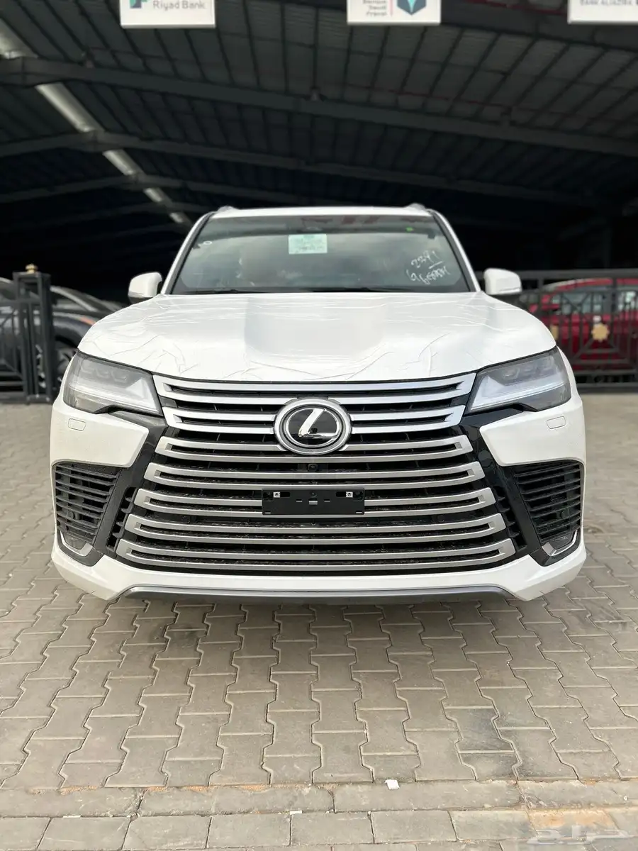 لكزس LX700h هايبرد 2025 سعودي جديد 535900 شامل الضريبة 3
