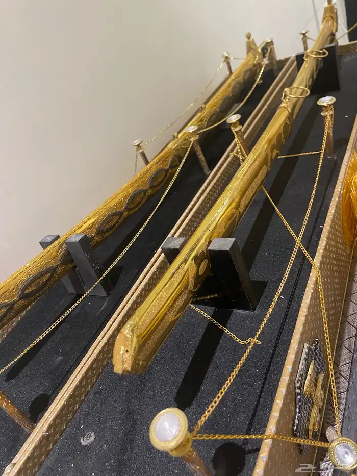 سيوف هدايا نظيفة وغير مستعمله 0