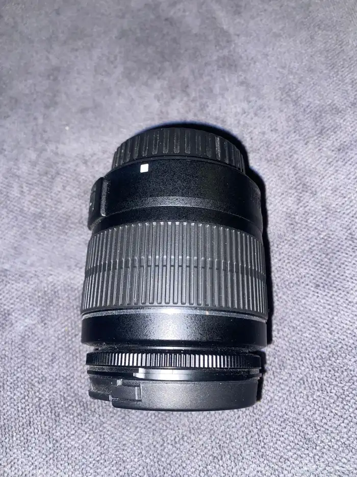 عدسة 18-55 mm efs 5