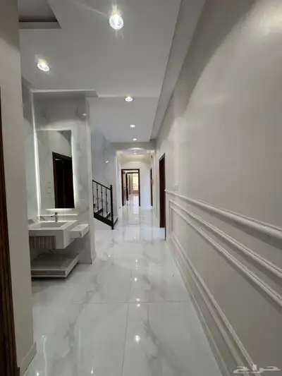 للبيع بالمحاله روف علوي دور ثاني مع ملحق بمدخل سياره 380م 23