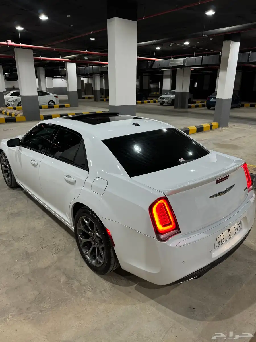 كرايسلر s300 5.7 8
