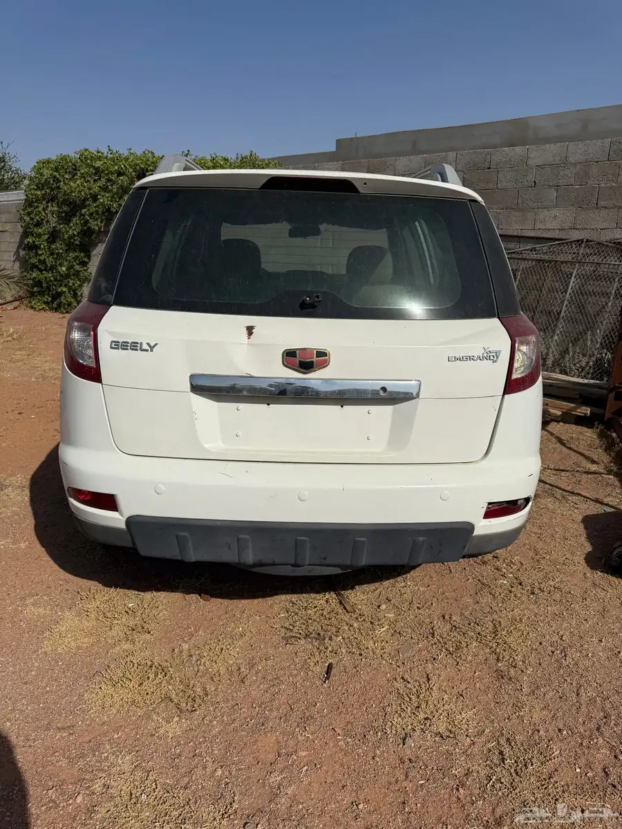 GEELY-EMGRAND X بيع تشليح كل شي فيها معاد المكينة والقير 3