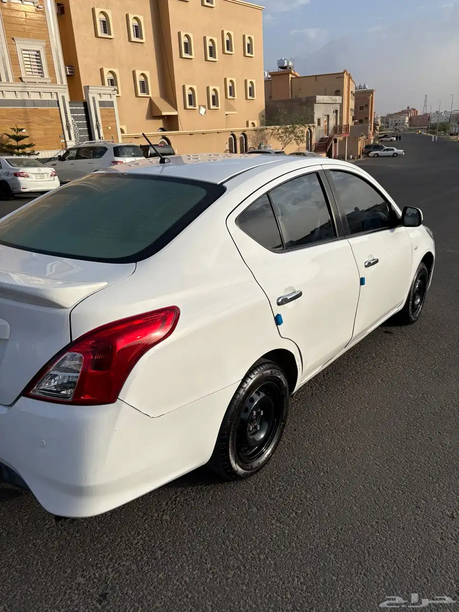 نيسان صني 2019 ابيض 4