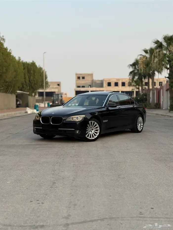 BMW 730Li 2010 35