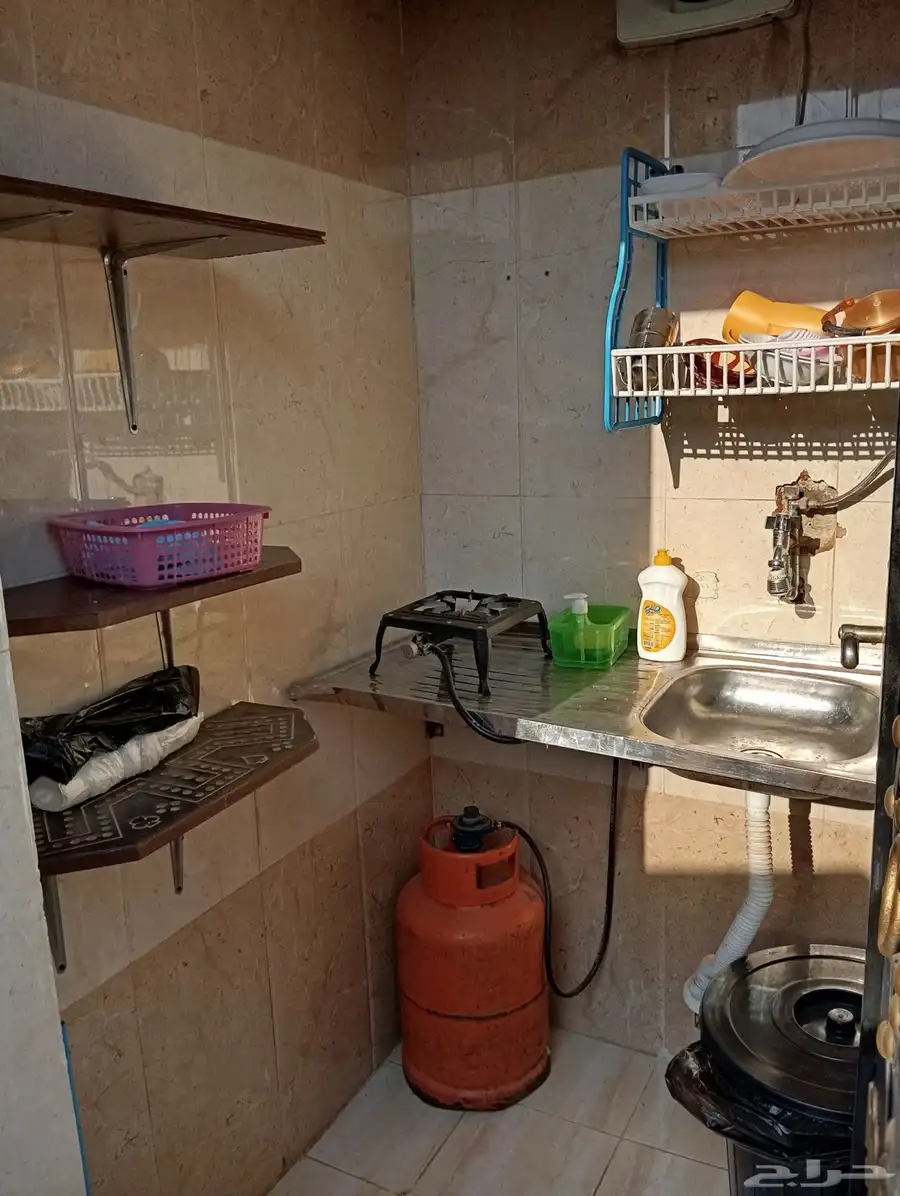 شقق عزاب للايجار 8