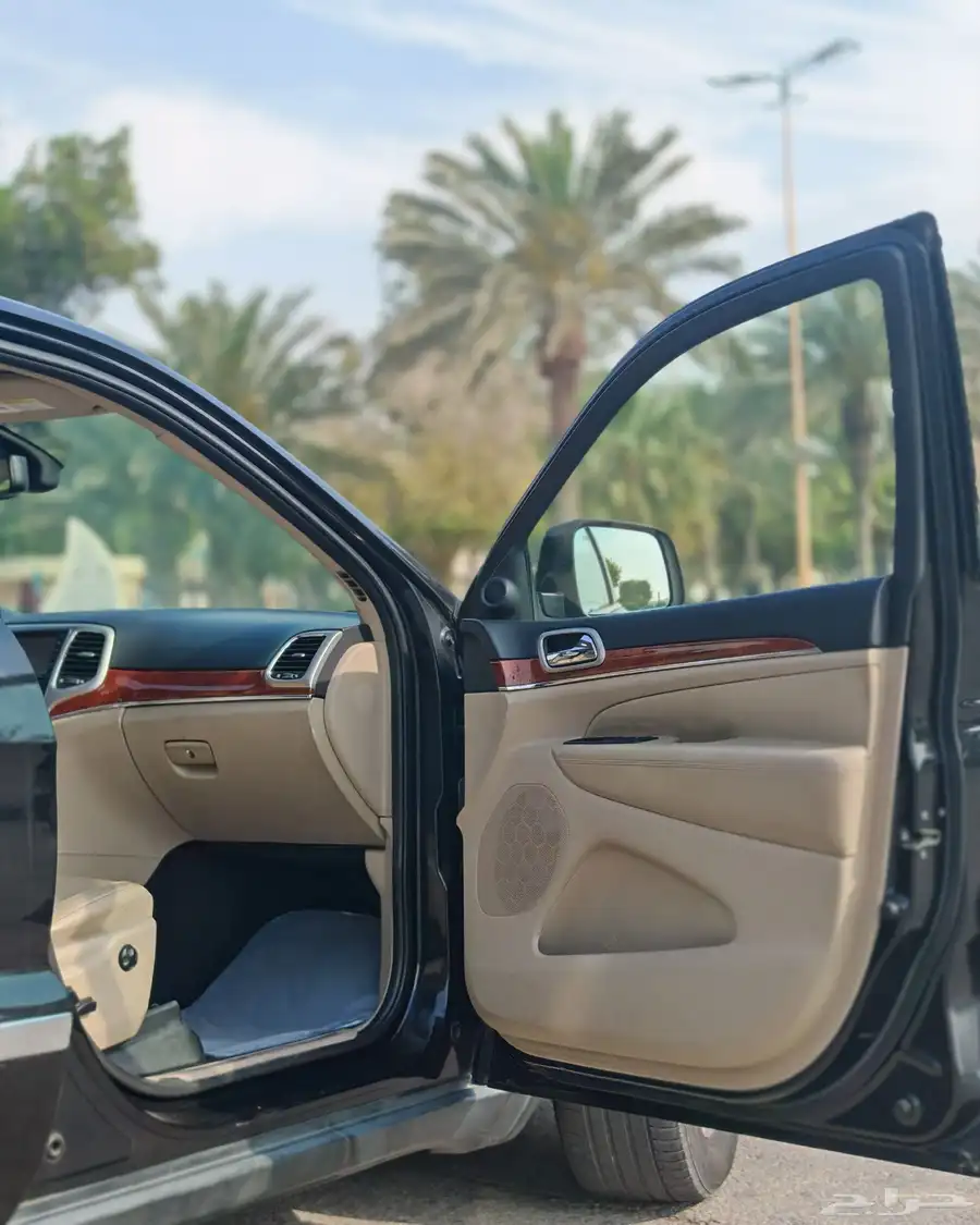 جيراند شيروكي فل كامل مخزن 57