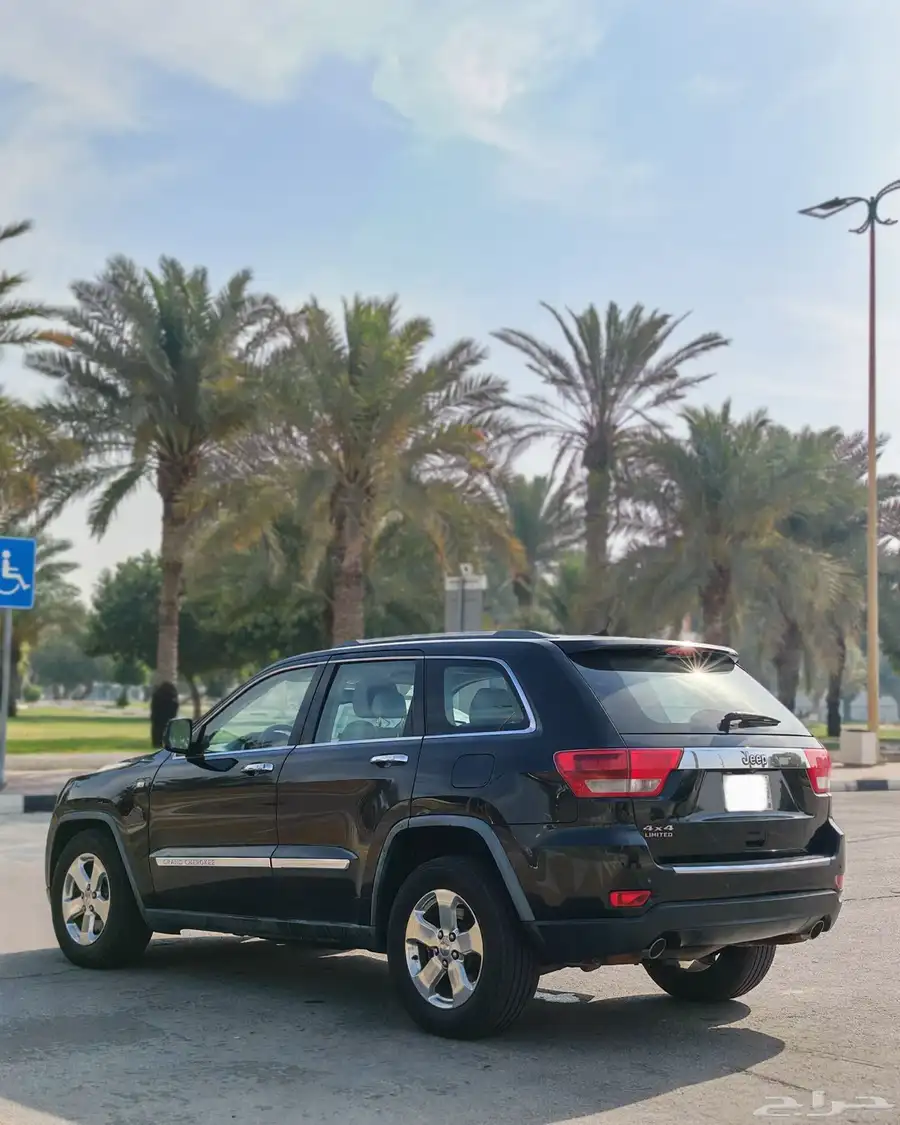 جيراند شيروكي فل كامل مخزن 22