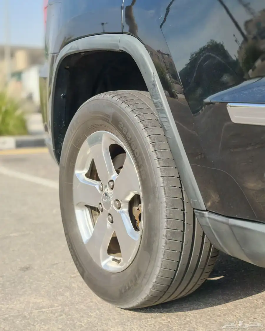 جيراند شيروكي فل كامل مخزن 11