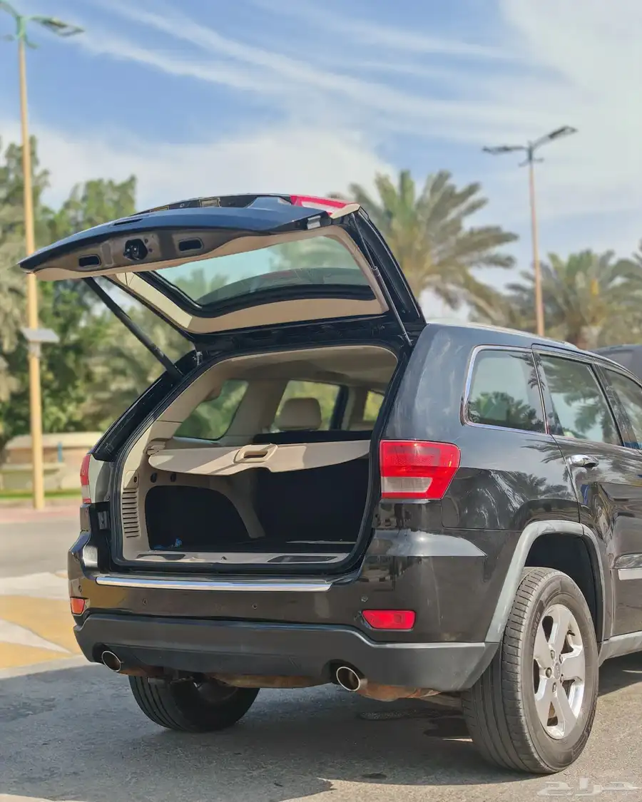 جيراند شيروكي فل كامل مخزن 32