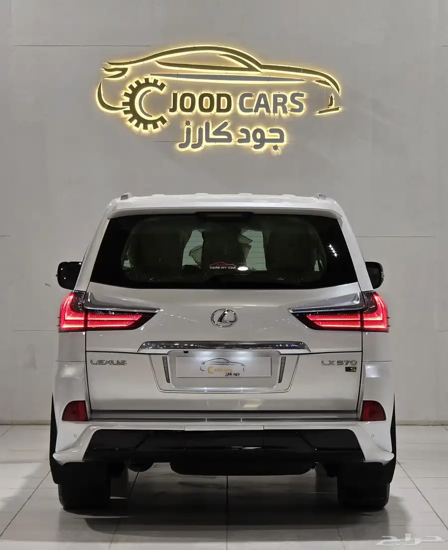 جيب لكزس LX موديل 2018 بحالة ممتازة 2