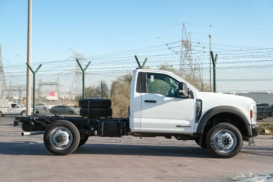 2025 فورد F550 XL 6.7 ديزل جديد اصفار 3