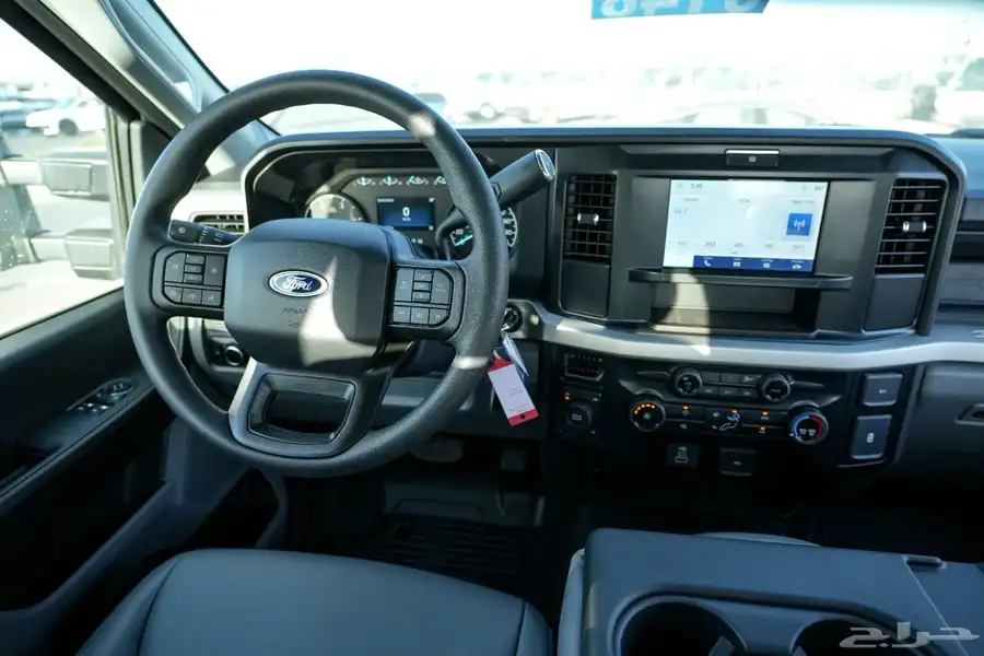 2025 فورد F550 XL 6.7 ديزل جديد اصفار 4