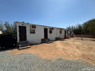بركسات للبيع 3