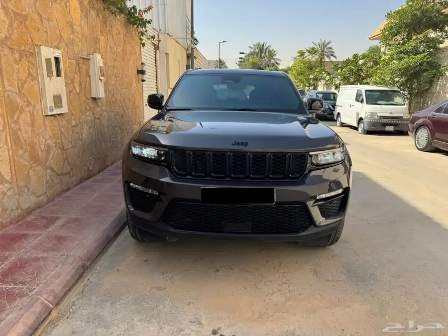 2023 jeep grand Cherokee altitude  black edition 0